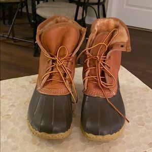Authentic never been worn LL bean boots fur lined